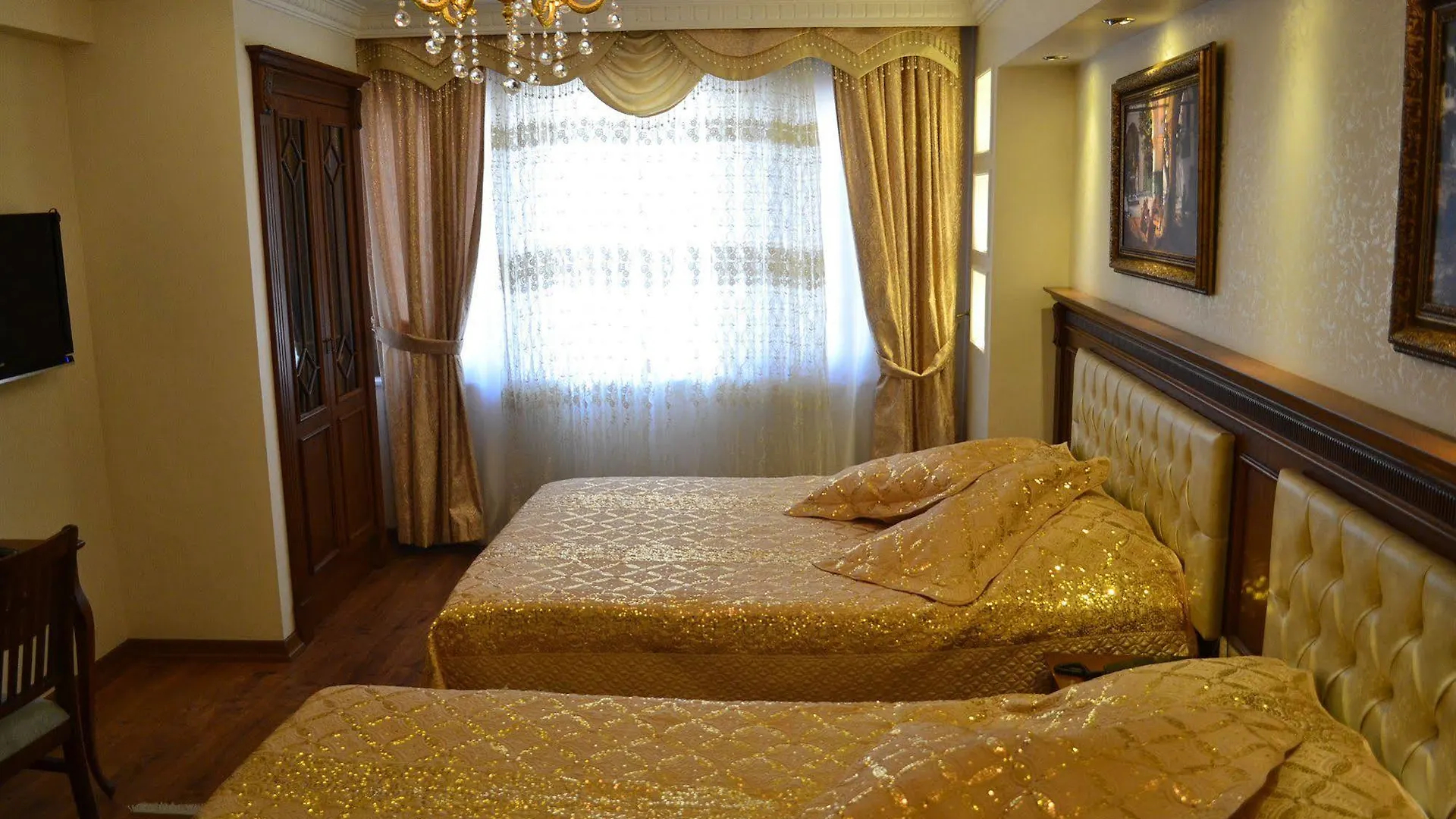 Blue Istanbul Hotel 3*,